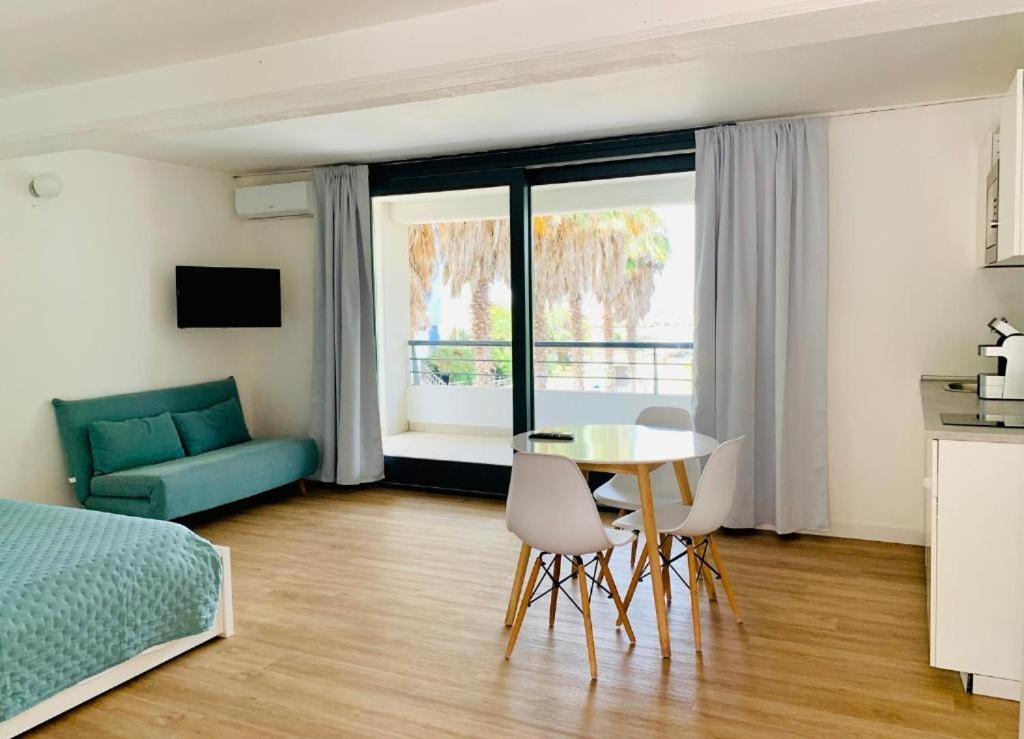 Casa Vacanza Acquamarina Porto Torres Exterior photo
